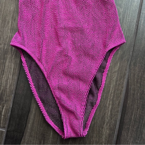 Good American Always Fits Sculpt One Piece Swimsuit in Fuchsia Pink Sz S/M - Picture 3 of 7